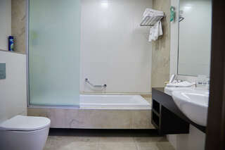 Гостевой дом The Bridge Hotel Санкт-Петербург Улучшенный люкс-10