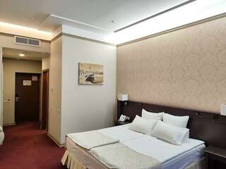Гостевой дом The Bridge Hotel Санкт-Петербург Номер полулюкс с 1 двуспальной кроватью-1